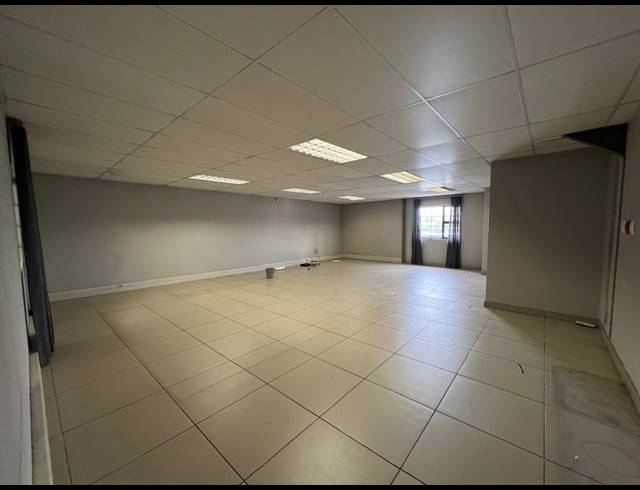 461M² WAREHOUSE TO LET IN STRIJDOMPARK